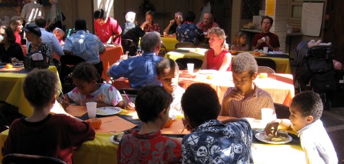 Lunch, conversation, and word games in the courtyard