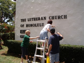 Final touches for the repainted Punahou wall