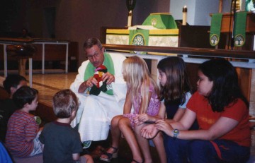 Pastor Barber shares conversation during the children's sermon