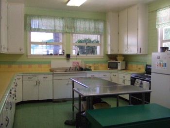 The kitchen before renovations