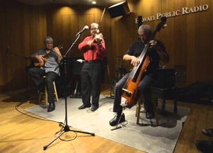 Duane Padilla on violin, Benny Chong on ‘ukulele, and Byron Yasui on bass present an evening of string-based swing music