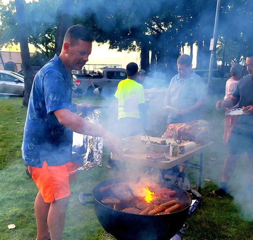BBQ at Kaimana Beach