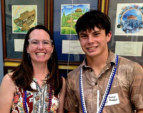 Members and friends enjoy the anniversary banquet