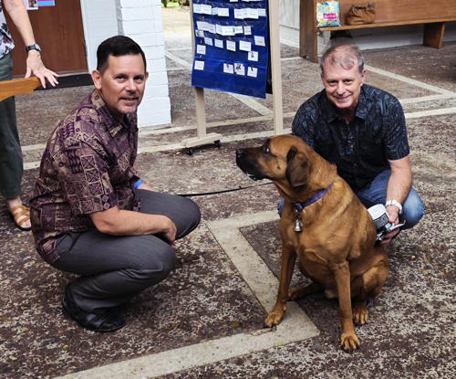 Paxton and friends in Hörmann Courtyard.
