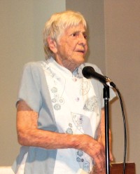 Irmgard Hörmann addressing Synod Assembly members on their visit to LCH