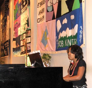 Georgine Stark singing “Ave Maria”
